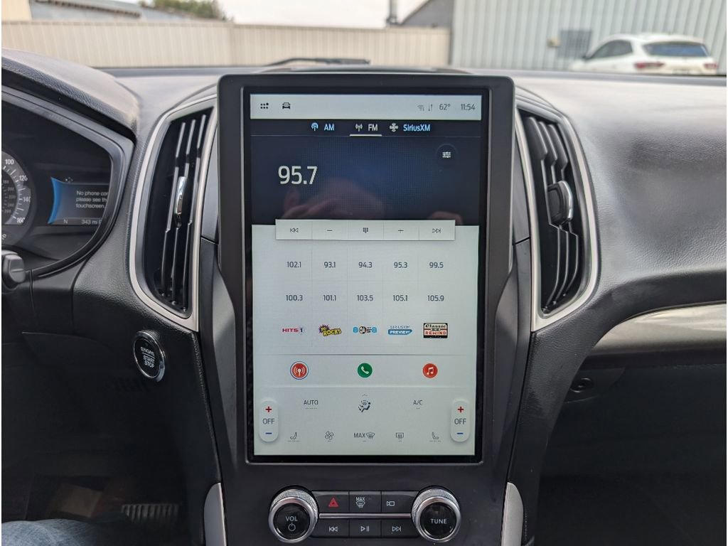 Used 2024 Ford Edge SEL image 13