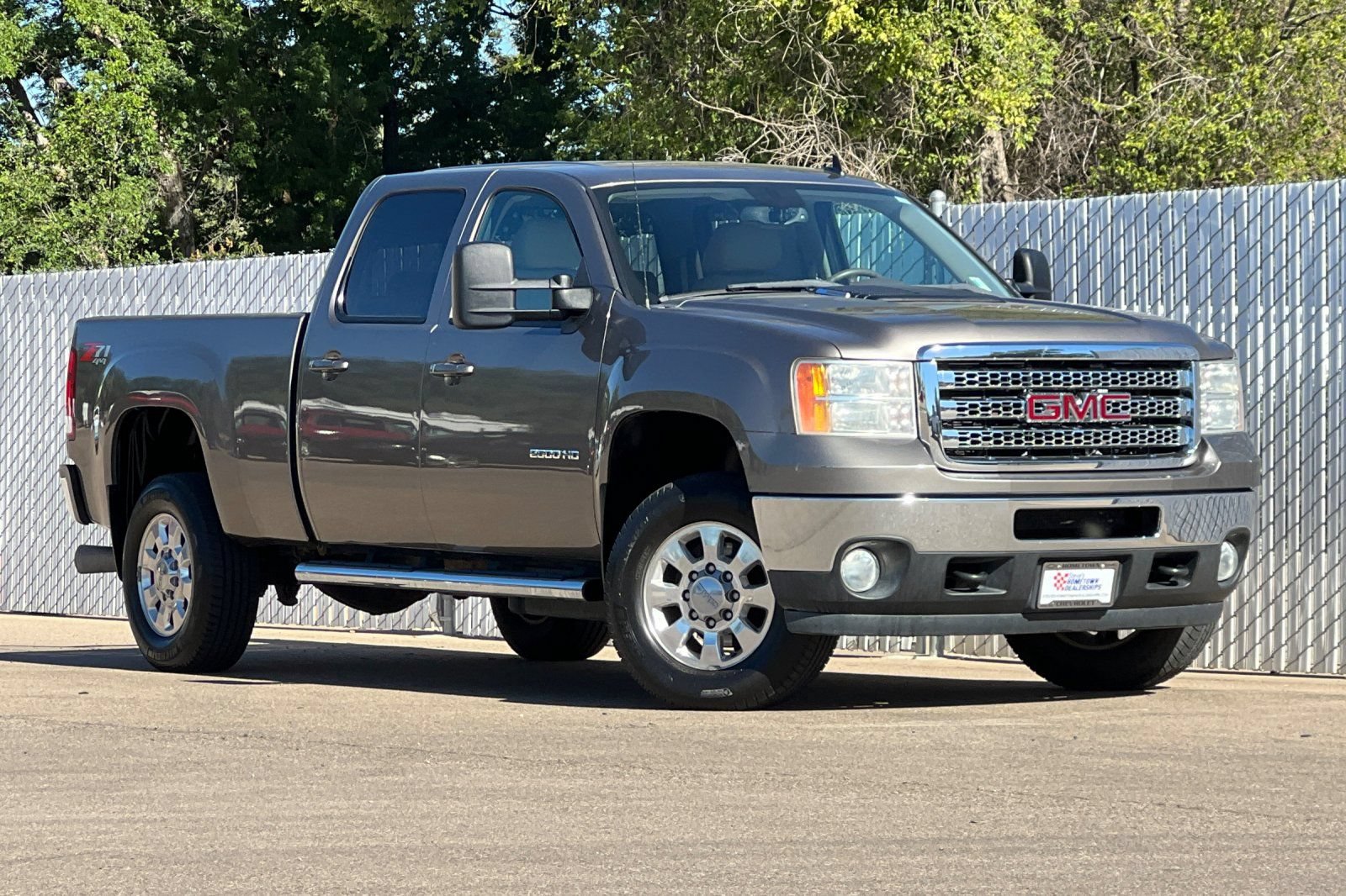 Used 2012 GMC Sierra 2500 SLT w/ SLT Convenience Package AWD/4WD image 2