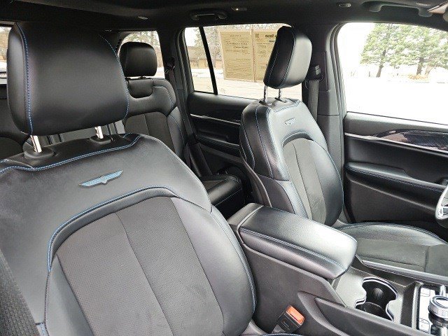 Used 2024 Jeep Grand Cherokee Trailhawk image 12