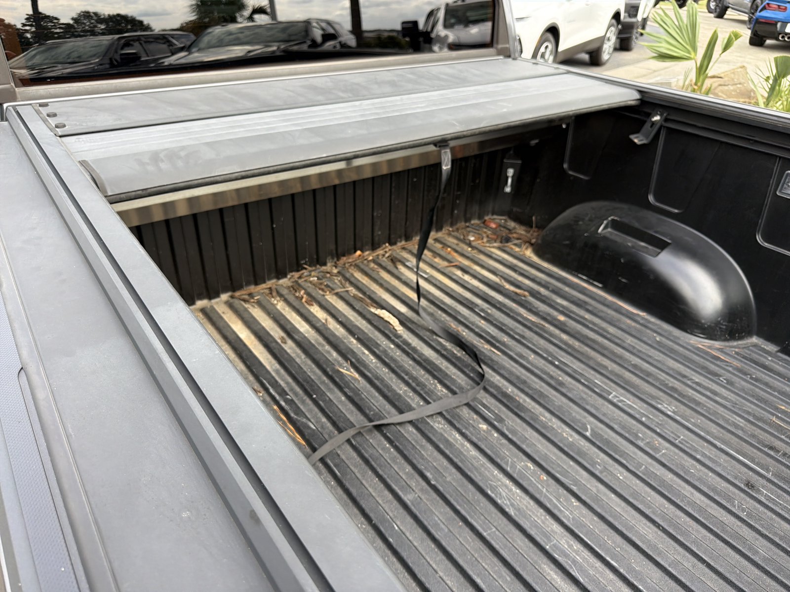 Used 2022 Toyota Tundra SR5 w/ SR5 Premium Package RWD image 32