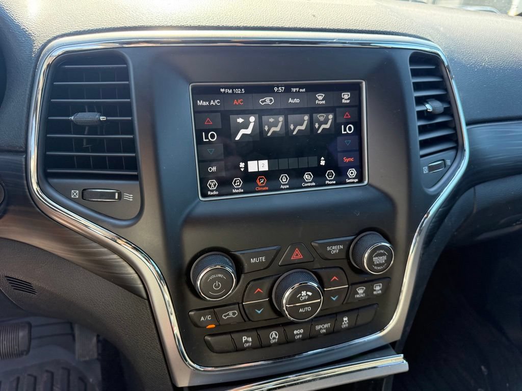 Used 2021 Jeep Grand Cherokee Laredo RWD image 11