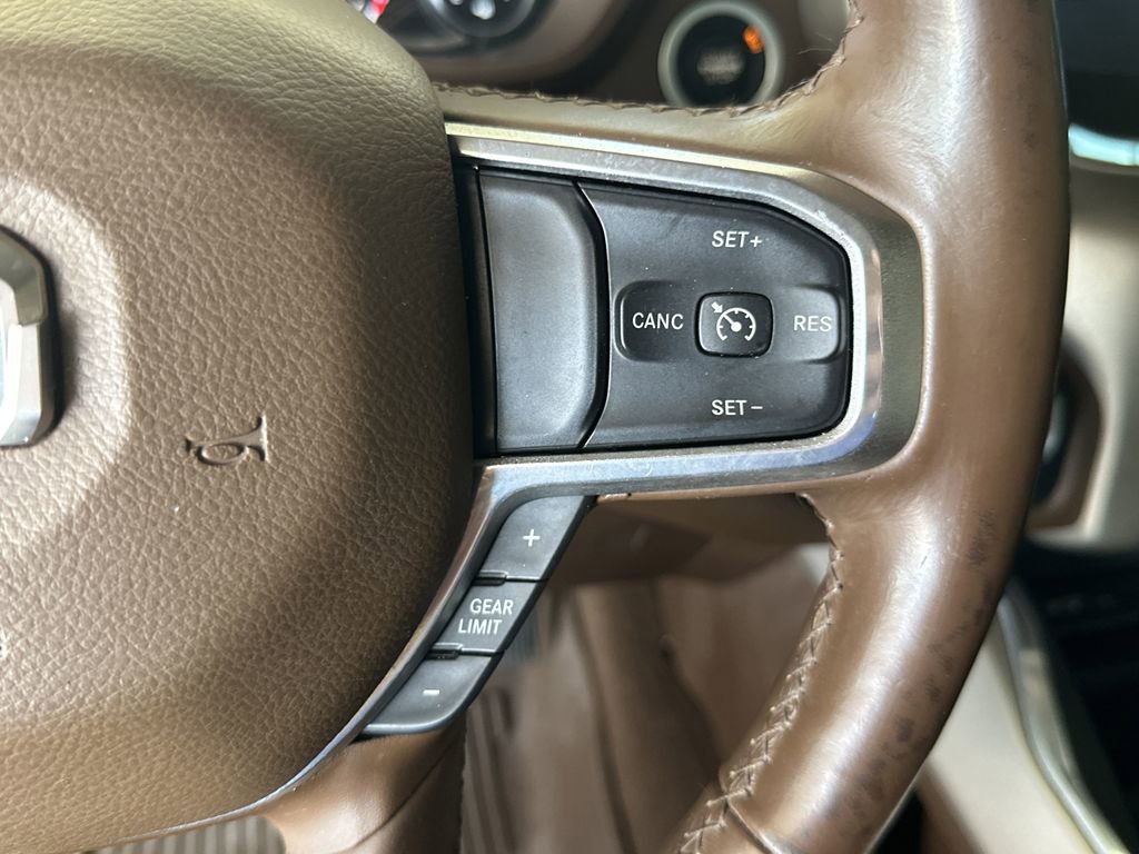 Used 2019 RAM 1500 Laramie AWD/4WD image 23