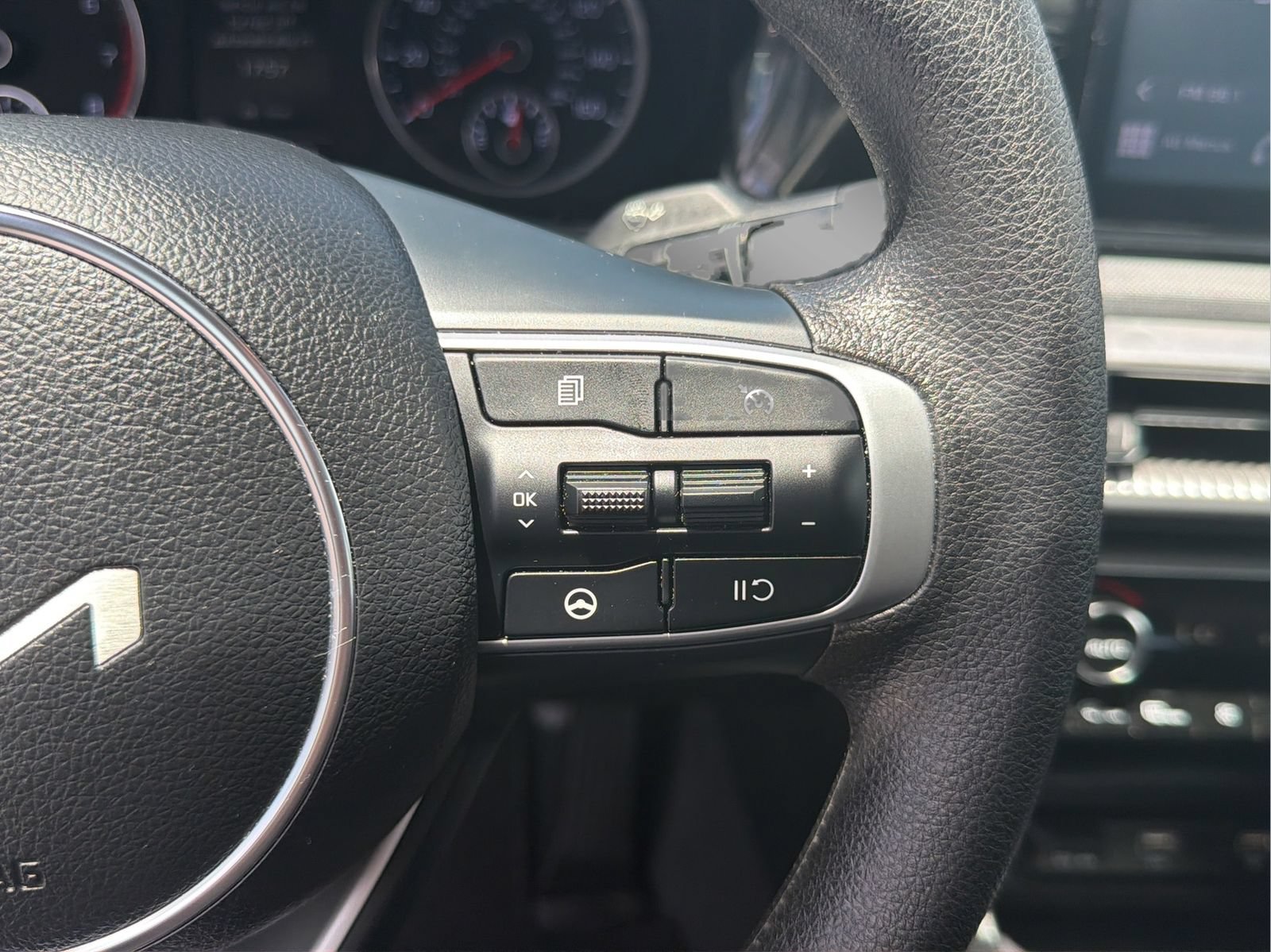 Used 2024 Kia K5 LXS FWD image 33