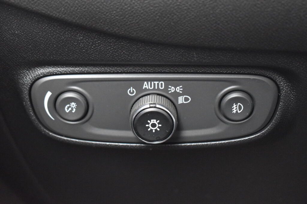 Used 2018 Chevrolet Equinox Premier AWD/4WD image 14