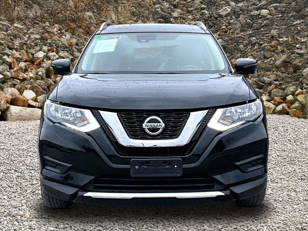 Used 2019 Nissan Rogue SV w/ Sun & Sound Touring Package image 3