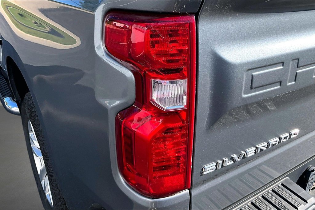 Used 2020 Chevrolet Silverado 1500 LT w/ All-Star Edition AWD/4WD image 21