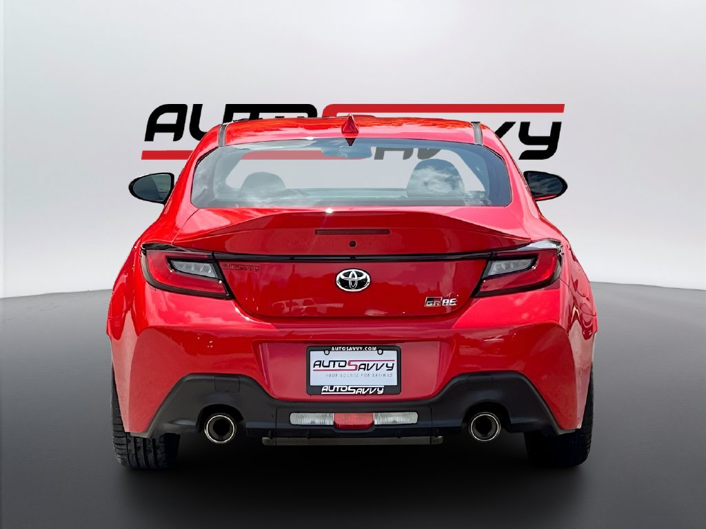 Used 2025 Toyota GR86 Premium w/ ALL Weather Mat Package (TMS) RWD image 6