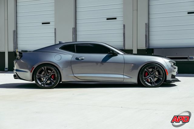 Used 2020 Chevrolet Camaro SS RWD image 13