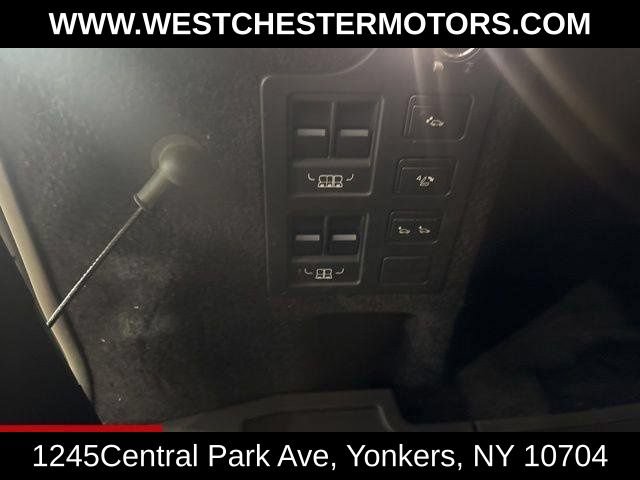Used 2018 Land Rover Discovery HSE AWD/4WD image 27