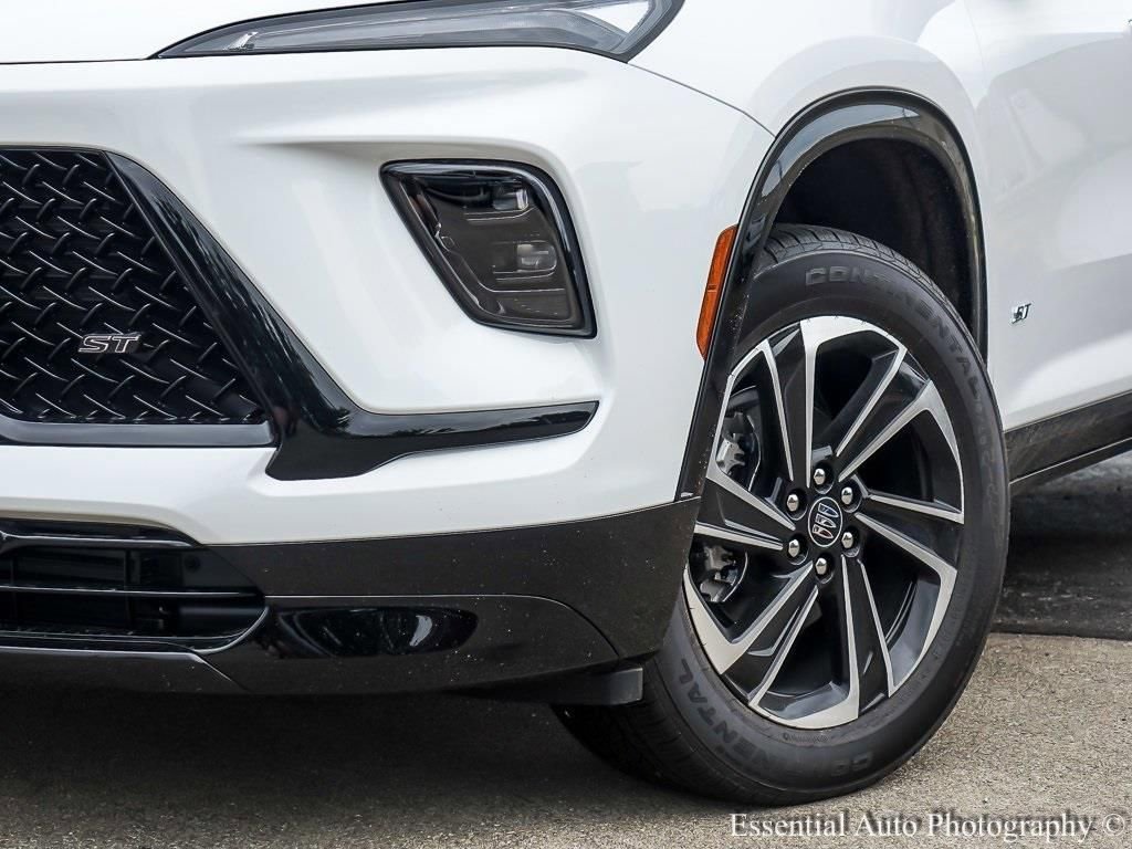 New 2026 Buick Enclave Sport Touring w/ Power Package image 4