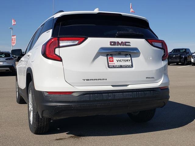 Used 2023 GMC Terrain SLE w/ Driver Convenience Package image 8