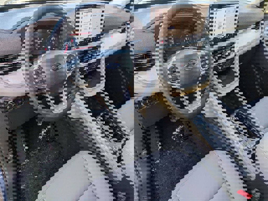 New 2026 Ford Explorer Active w/ Active Comfort Package image 17