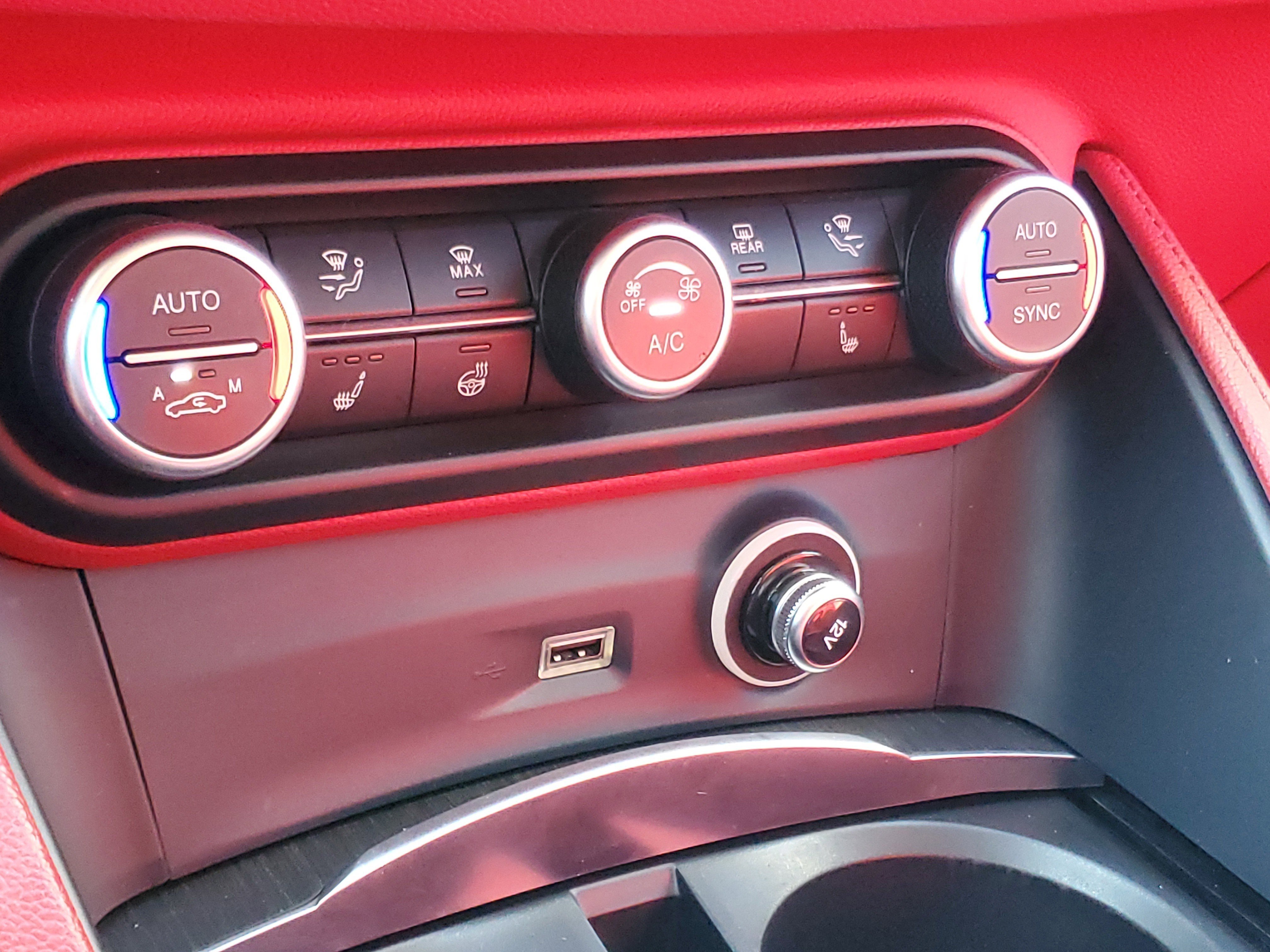 Used 2021 Alfa Romeo Stelvio Ti w/ Nero Edizione image 27