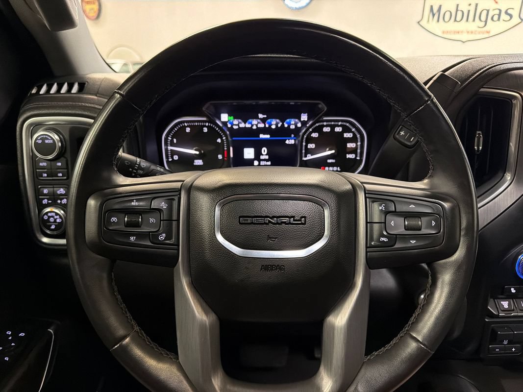 Used 2023 GMC Sierra 3500 Denali AWD/4WD image 17