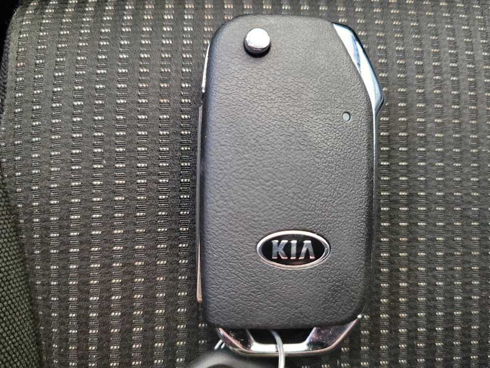 Used 2021 Kia Forte LXS FWD image 32