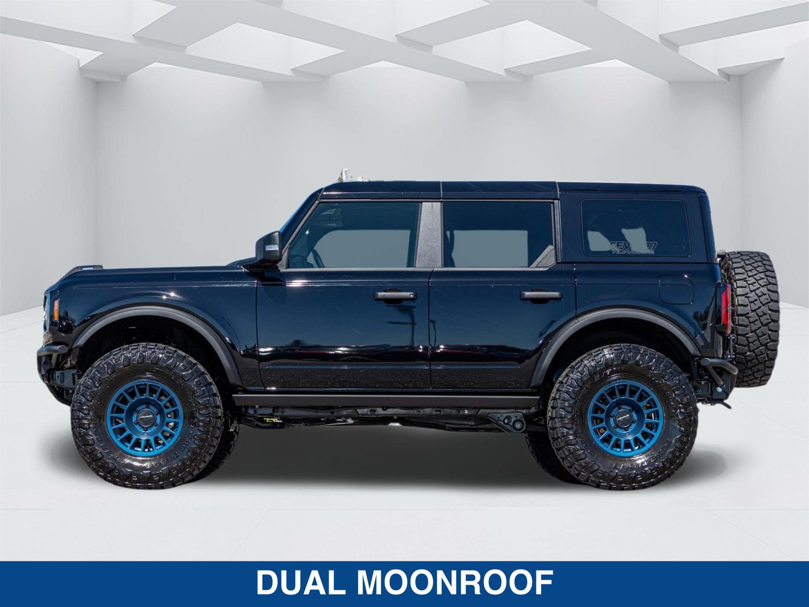 Used 2025 Ford Bronco Badlands AWD/4WD image 7