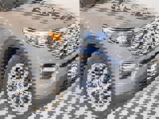 Used 2022 Ford Explorer Platinum w/ Equipment Group 601A image 38