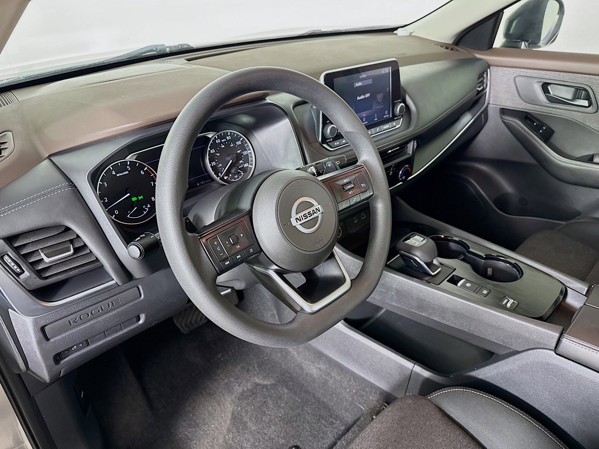 Used 2021 Nissan Rogue S image 8