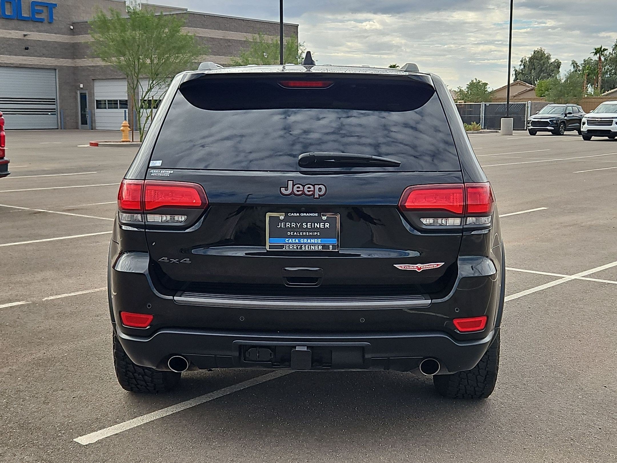 Used 2020 Jeep Grand Cherokee Trailhawk w/ Premium Lighting Group AWD/4WD image 5