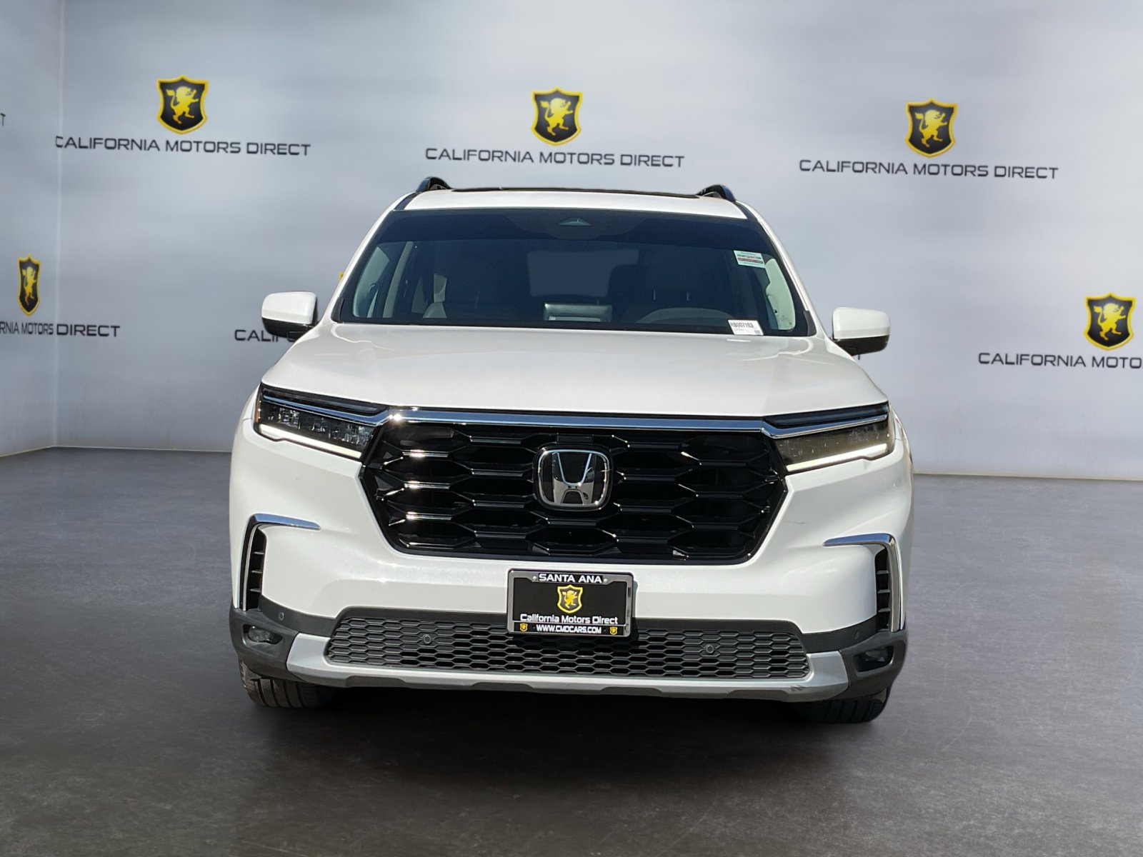 Used 2024 Honda Pilot Touring image 2