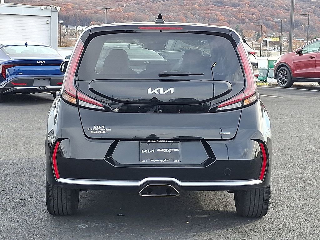 Certified 2023 Kia Soul GT-Line image 5