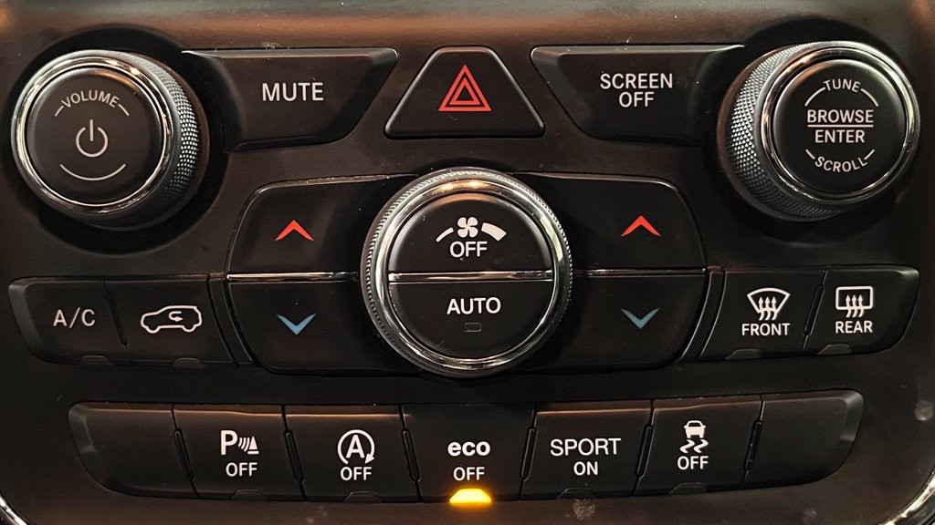 Used 2018 Jeep Grand Cherokee Limited AWD/4WD image 39