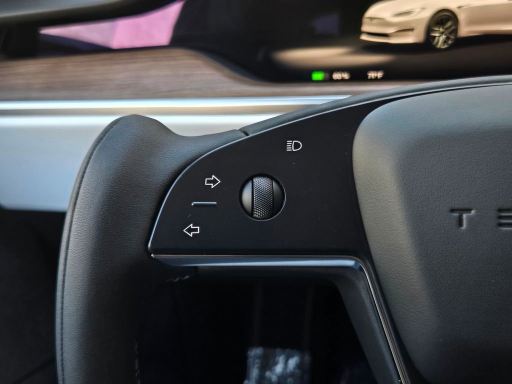 Used 2023 Tesla Model S Standard Range image 22