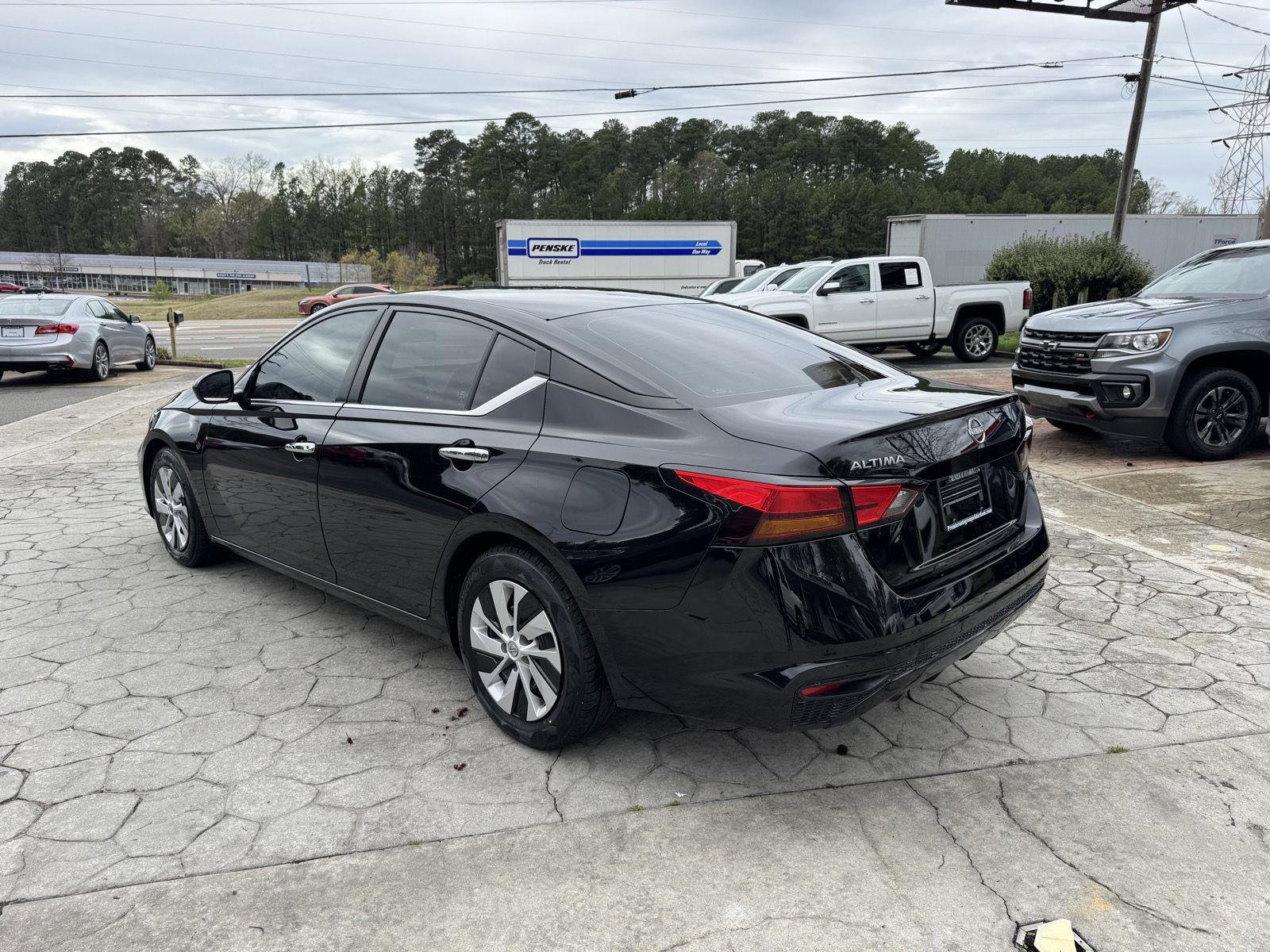 Used 2024 Nissan Altima 2.5 S image 10