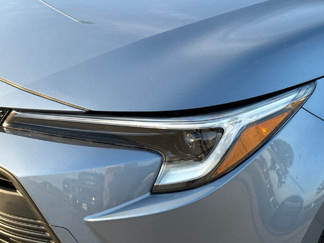 Used 2025 Toyota Corolla LE FWD image 4