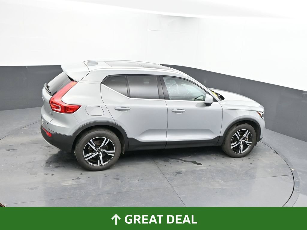 Used 2025 Volvo XC40 B5 Core AWD/4WD image 39