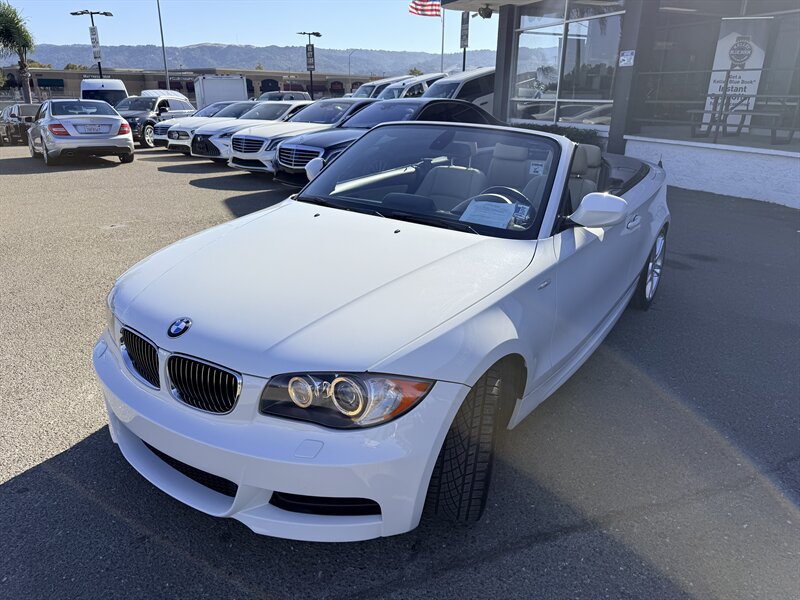Used 2011 BMW 135i Convertible RWD image 20