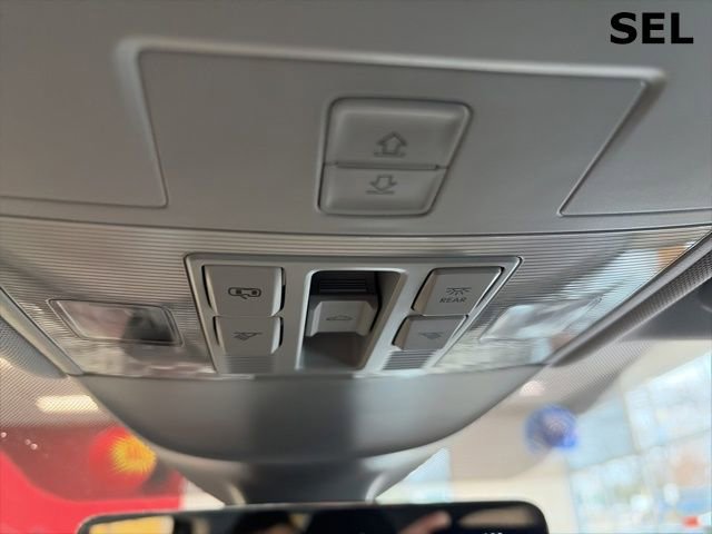 Certified 2025 Volkswagen Taos SEL image 30