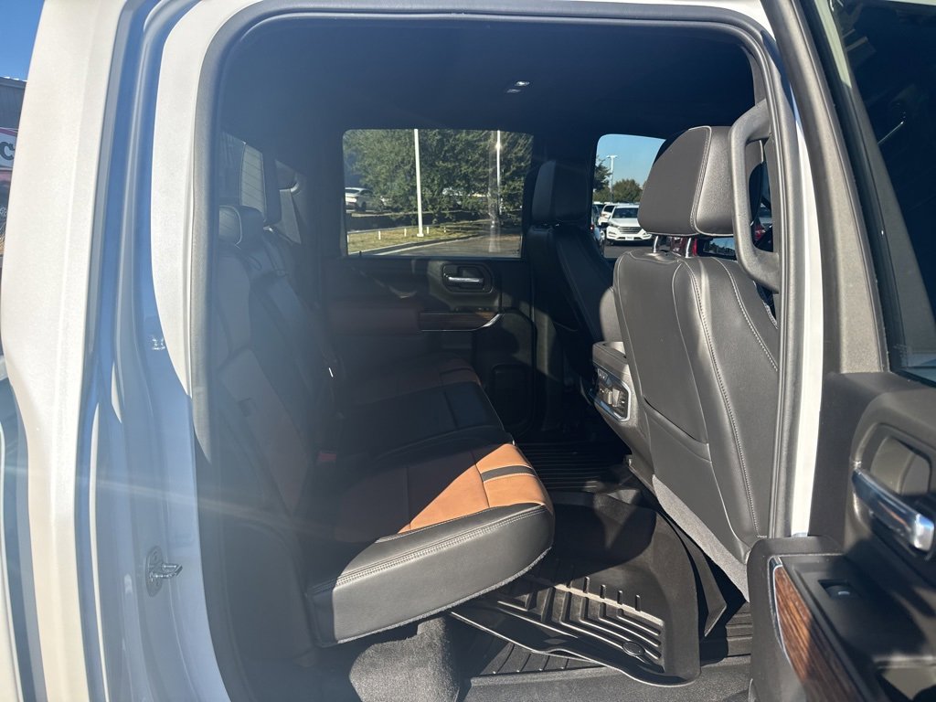 Used 2023 Chevrolet Silverado 3500 High Country image 26