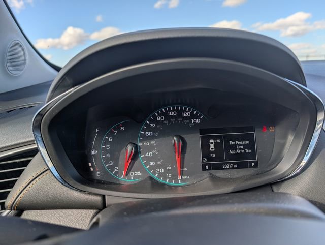 Used 2022 Chevrolet Trax LT w/ LT Convenience Package image 17