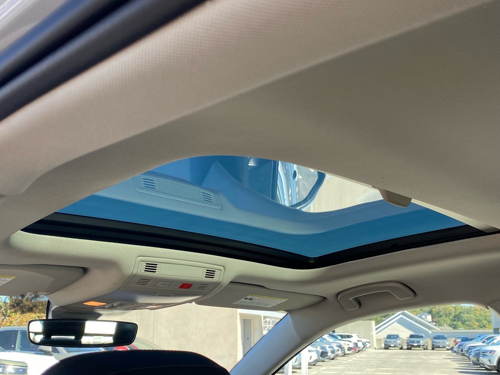 Certified 2023 Volkswagen Jetta SE FWD image 23