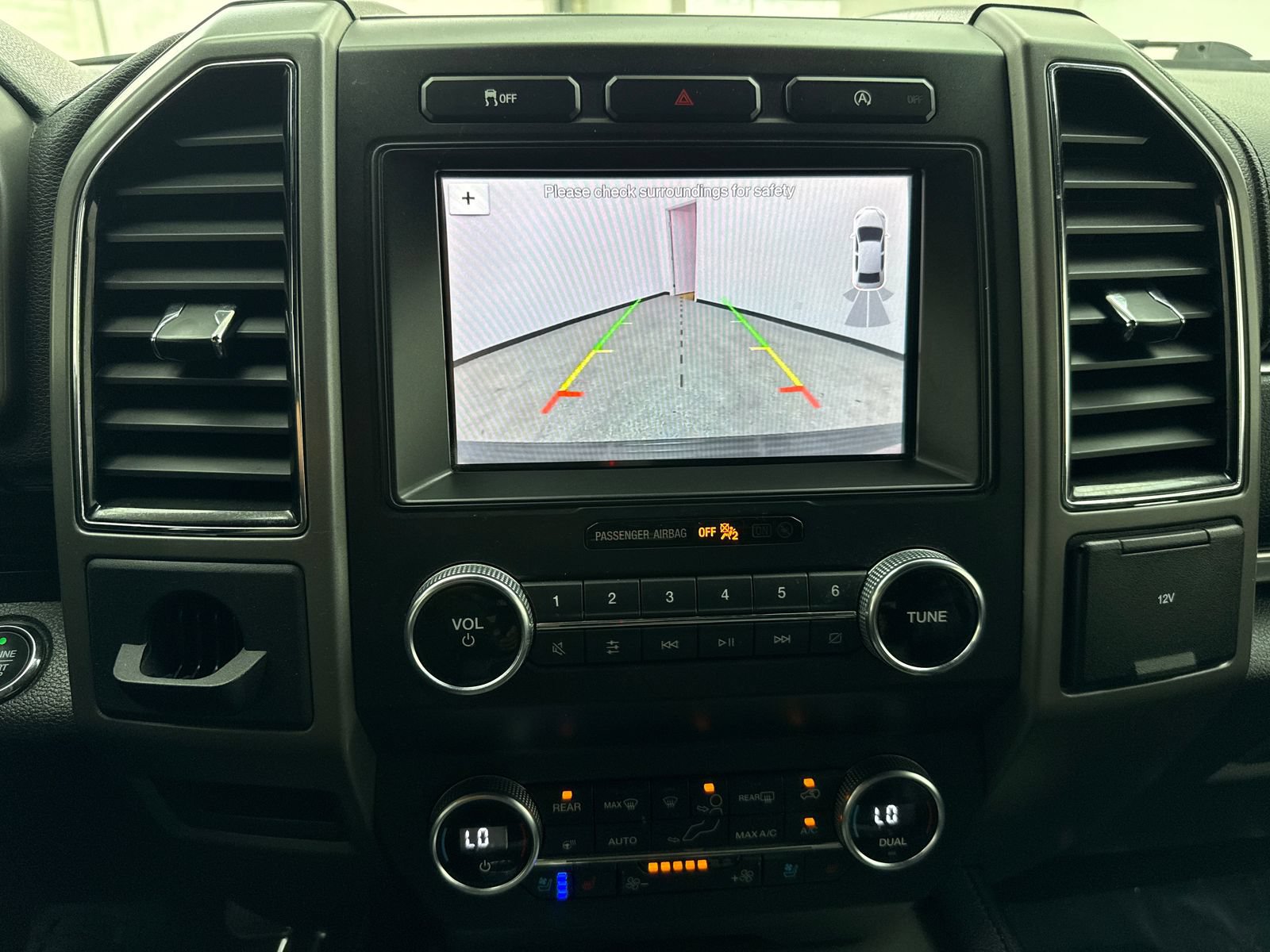 Used 2019 Ford Expedition XLT w/ Equipment Group 202A RWD image 29