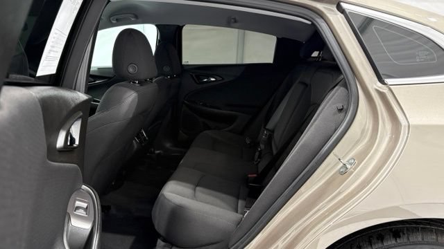 Used 2023 Chevrolet Malibu LT FWD image 15