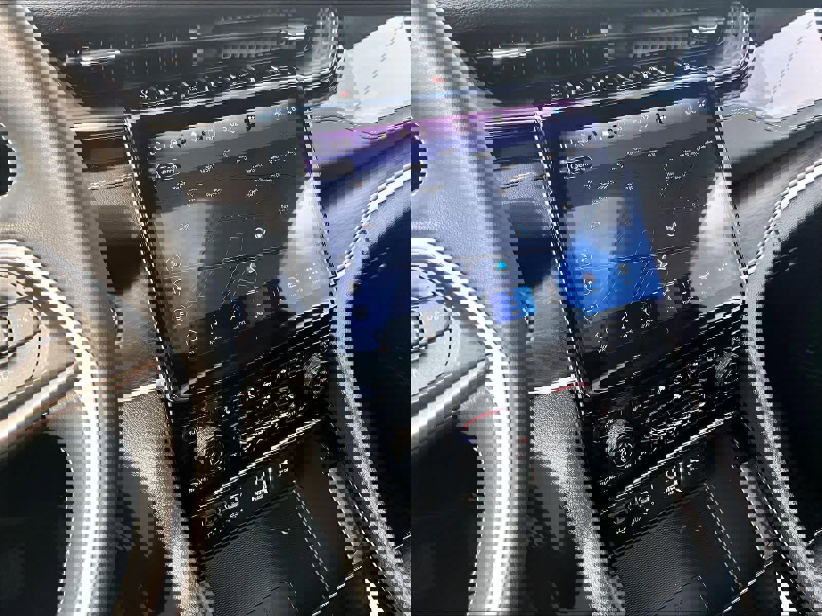 Used 2023 Jeep Grand Cherokee L Limited w/ Luxury Tech Group II AWD/4WD image 18