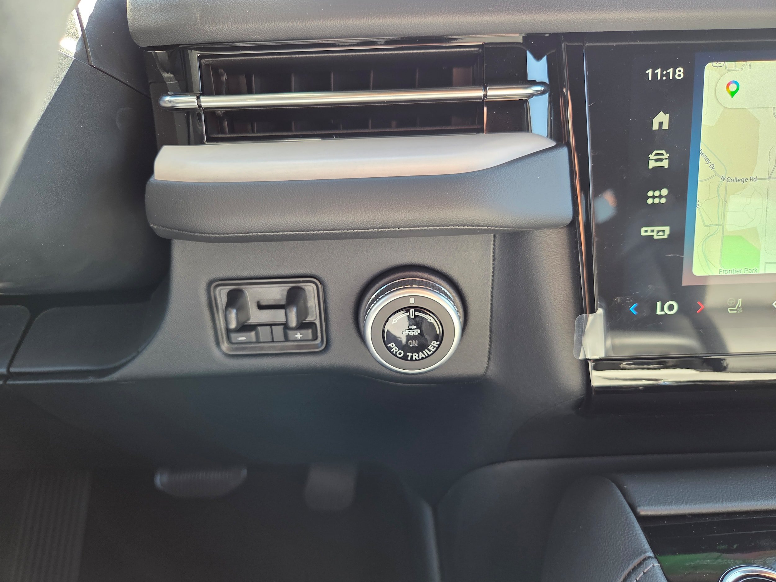 New 2026 Lincoln Navigator L Reserve w/ Jet Appearance Package AWD/4WD image 16
