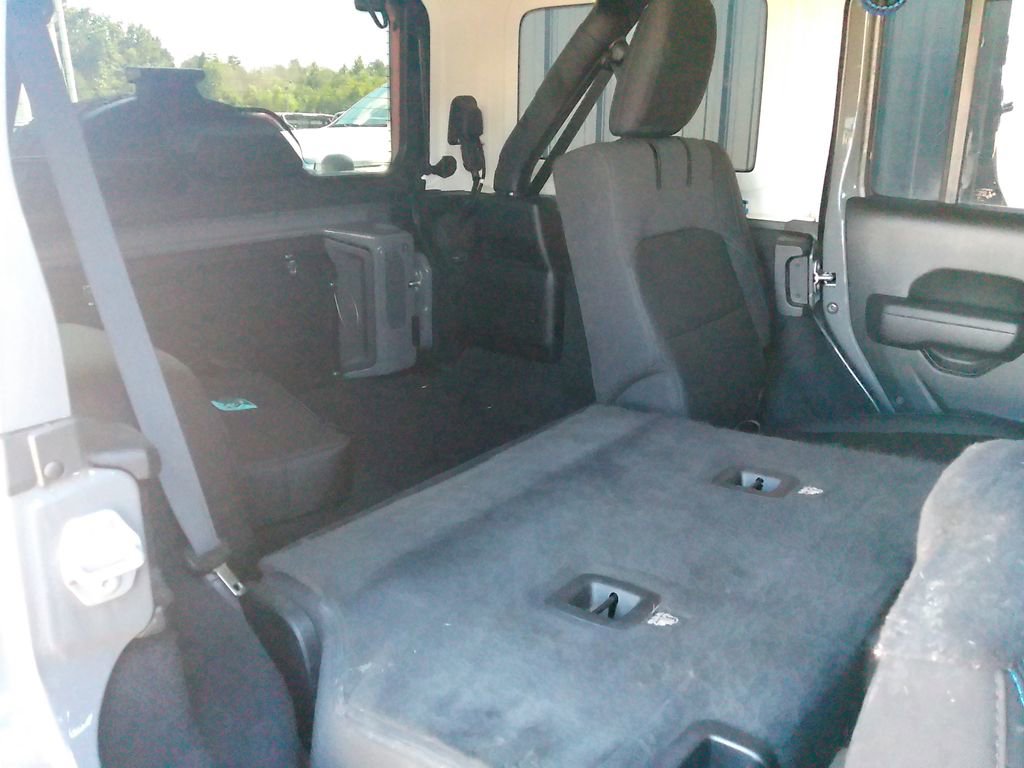 Used 2022 Jeep Wrangler Unlimited Rubicon 4xe image 23