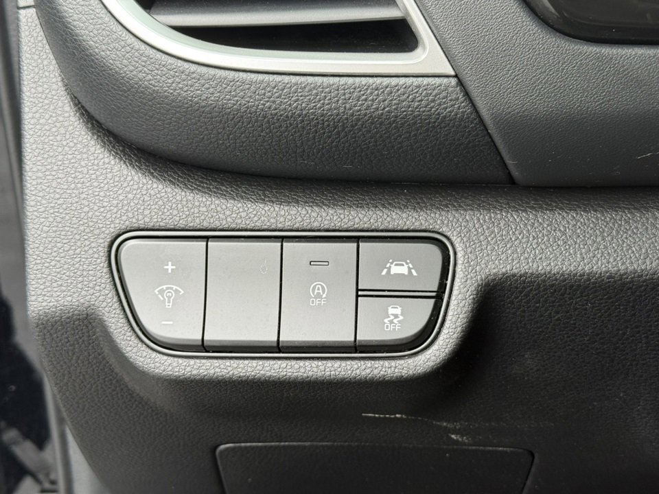 Used 2022 Kia Seltos SX image 18