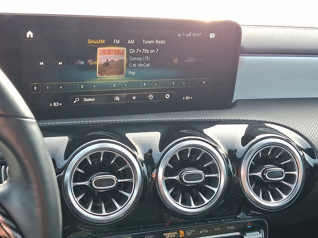 Used 2023 Mercedes-Benz CLA 250 4MATIC image 17