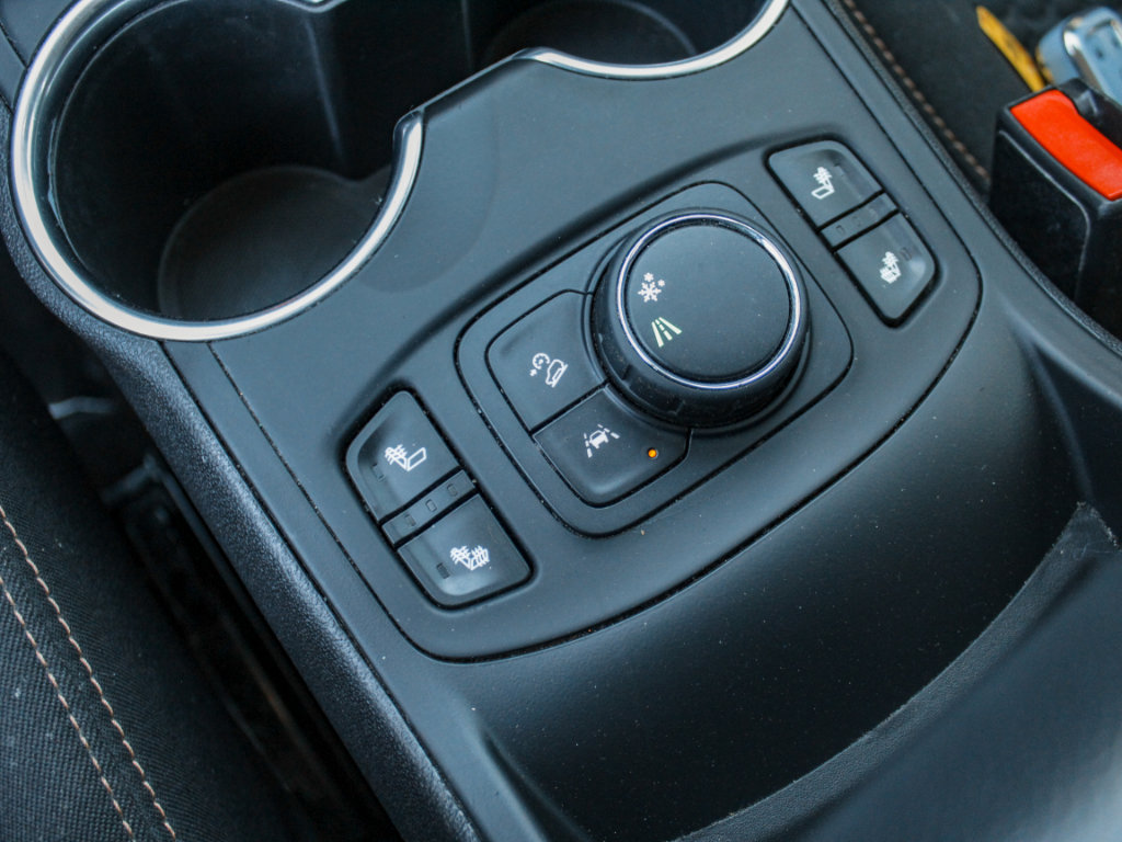 Used 2020 GMC Terrain SLE w/ Driver Convenience Package FWD image 22