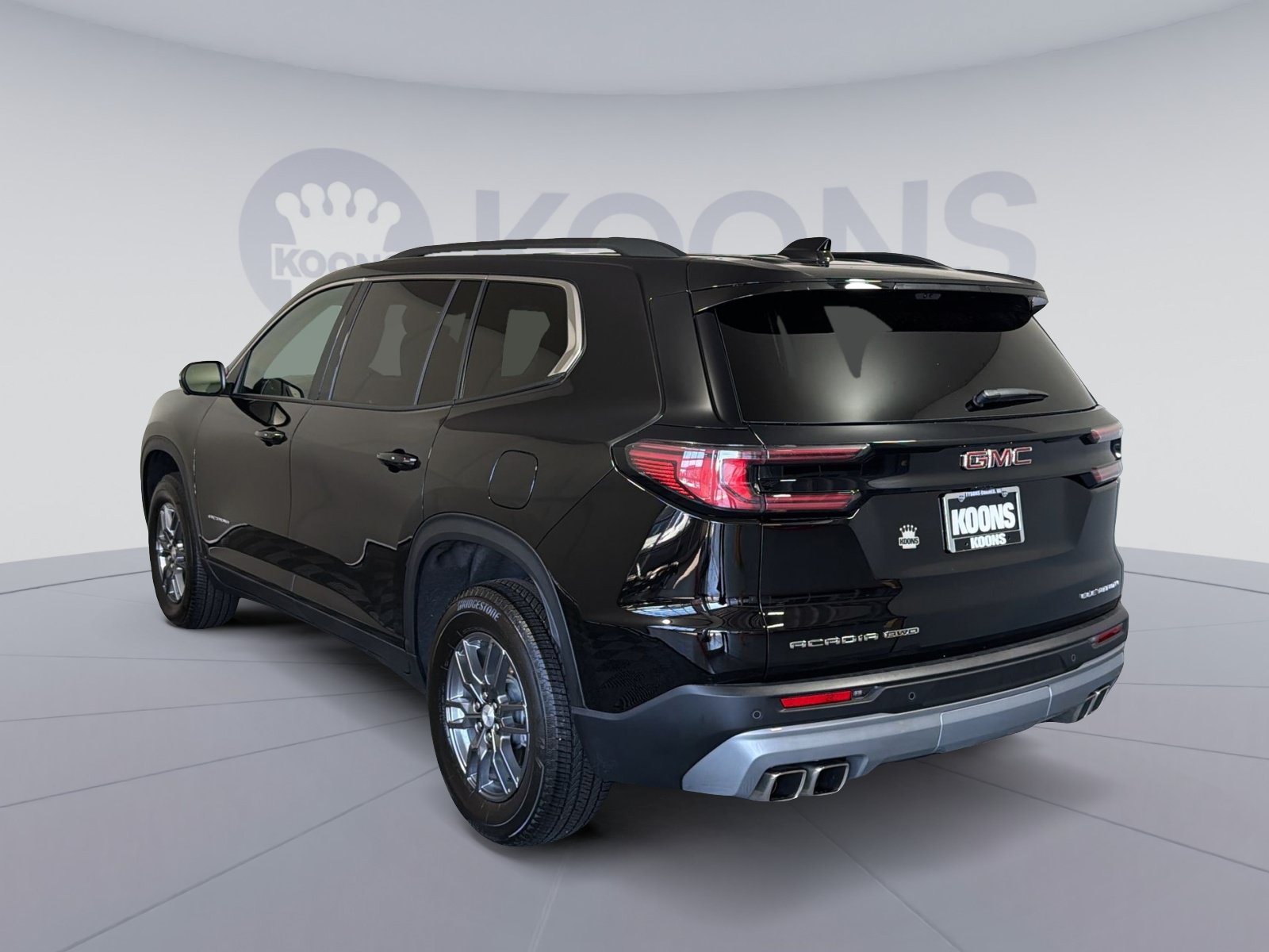New 2026 GMC Acadia Elevation w/ LPO, Floor Liner Package AWD/4WD image 4