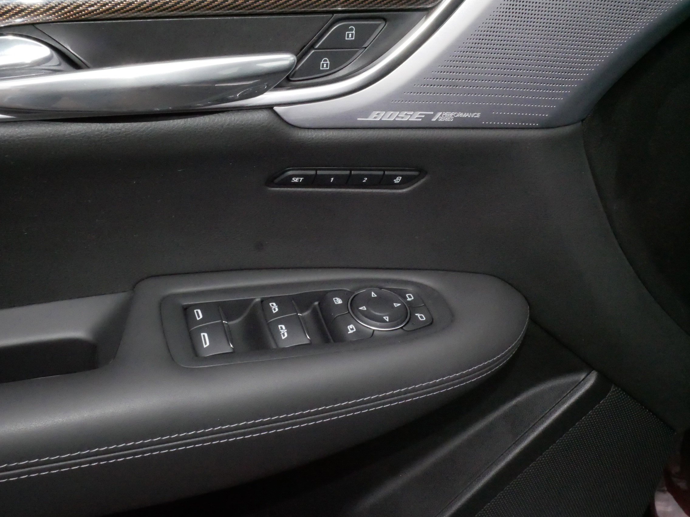 Used 2022 Cadillac XT6 Premium Luxury w/ Platinum Package AWD/4WD image 19