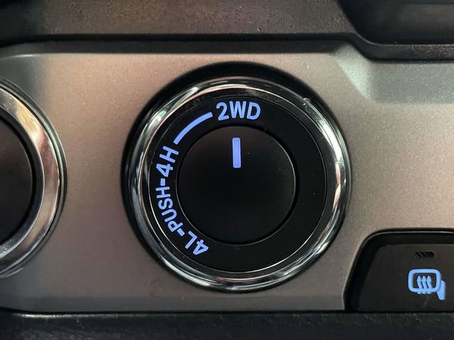 Used 2020 Toyota Tacoma Limited image 30