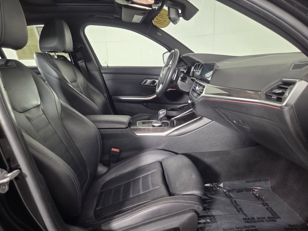 Used 2020 BMW 330i Sedan w/ Driving Assistance Package RWD image 30