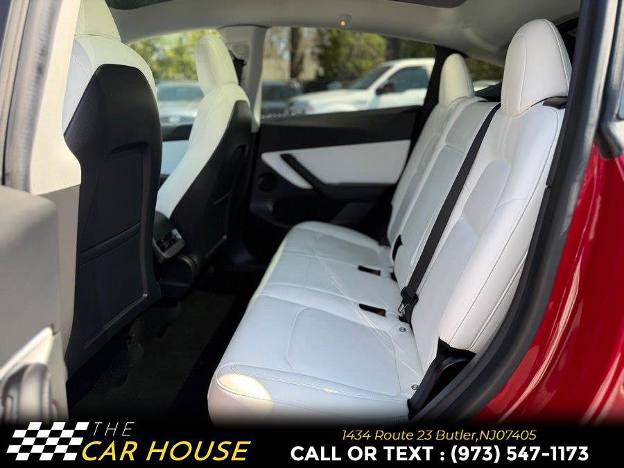 Used 2021 Tesla Model Y Long Range AWD/4WD image 18