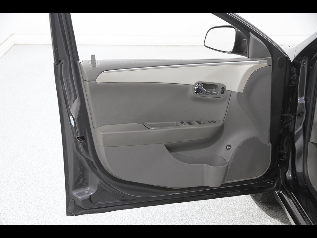Used 2011 Chevrolet Malibu LS FWD image 4