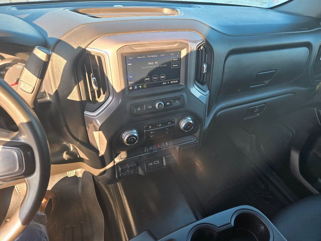 Used 2023 GMC Sierra 2500 Pro w/ Convenience Package image 9